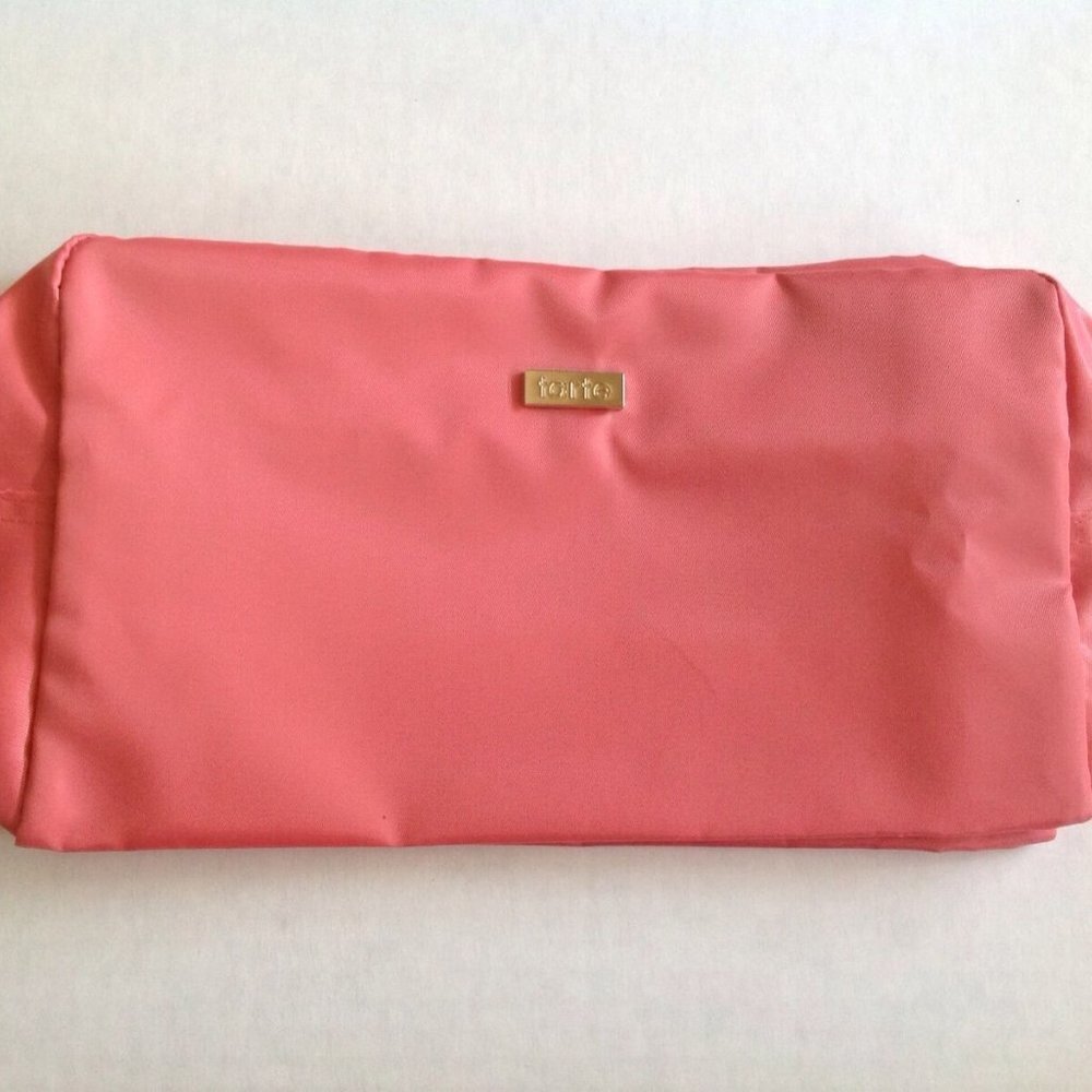 Tarte Cosmetics Coral Pink Nylon Makeup Bag Gold Logo Plate NEW - Picture 2 of 3